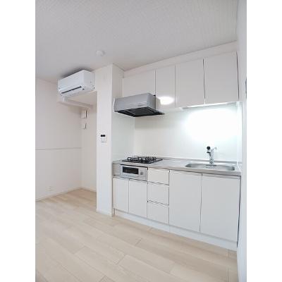 モンテリザイア紀和 205【管理NO：1-028194301-02040】 ★家具家電は申し込み後に搬入します★の物件画像