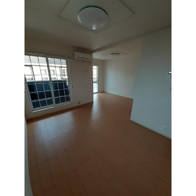 コルテーゼ　Ⅲ 203【管理NO：1-020839002-02030】 ★家具家電は申し込み後に搬入します★の物件画像