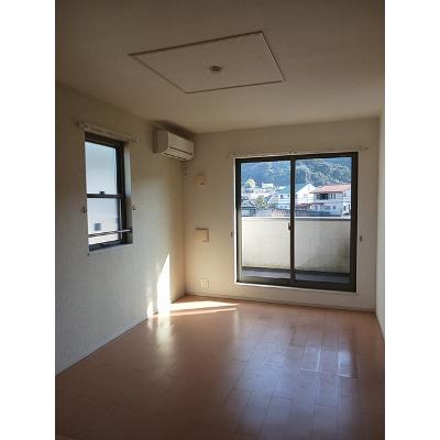 カメラートⅡ 201【管理NO：1-019284102-02010】 ★家具家電は申し込み後に搬入しますの物件画像