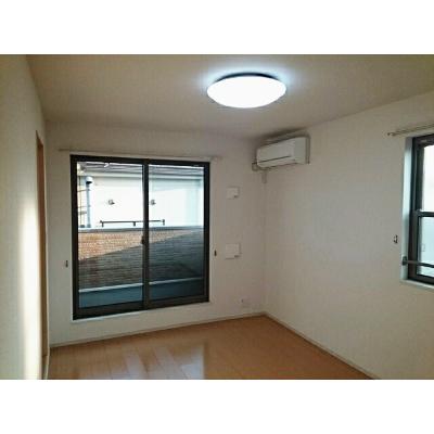 アーバンソレイユ 203【管理NO：1-019238901-02030】 ★家具家電は申し込み後に搬入しますの物件画像