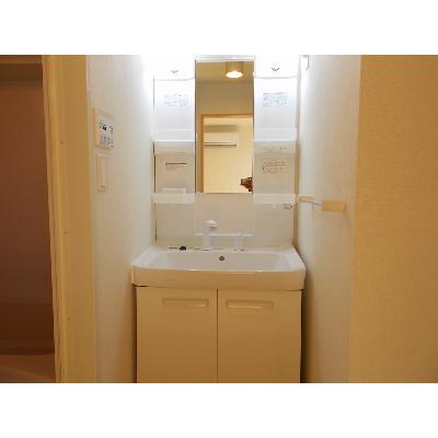 アーバンソレイユ 201【管理NO：1-019238901-02010】 ★家具家電は申し込み後に搬入します★ ★2026年09月中旬入居可能★の物件画像