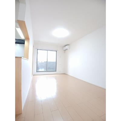モデッサ　クスミール 303【管理NO：1-018209901-03030】 ★家具家電は申し込み後に搬入します★の物件画像