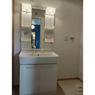 美・Ｇｒａｃｅ（ビ・グレイス） 105【管理NO：1-015444501-01040】 ★家具家電は申し込み後に搬入します★の物件画像