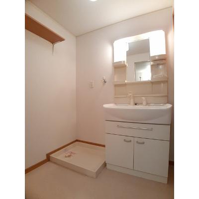プレシャスコートＫ東松江Ⅰ 201【管理NO：1-013875901-02010】 ★家具家電は申し込み後に搬入します★の物件画像