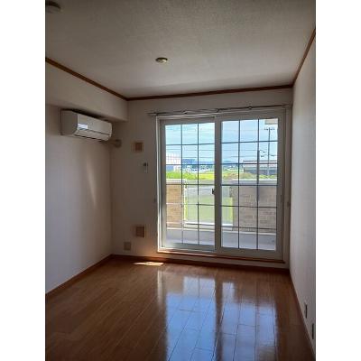 フィオレンテⅡ 203【管理NO：1-012103202-02030】 ★家具家電は申し込み後に搬入します★の物件画像