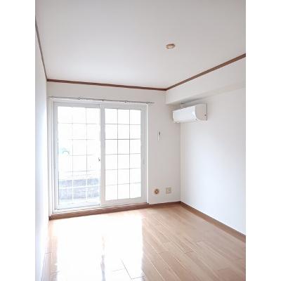 チェリークイーン 102【管理NO：1-011081101-01020】 ★家具家電は申し込み後に搬入します★の物件画像