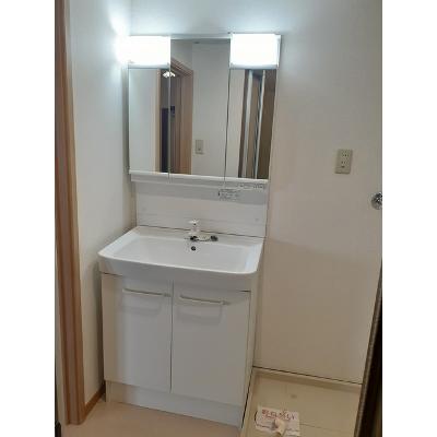 グランド・メール 201【管理NO：1-009488901-02010】 ★家具家電は申し込み後に搬入します★の物件画像