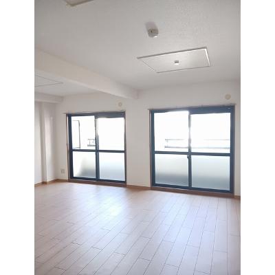 グランド・メール 105【管理NO：1-009488901-01040】 ★家具家電は申し込み後に搬入します★の物件画像