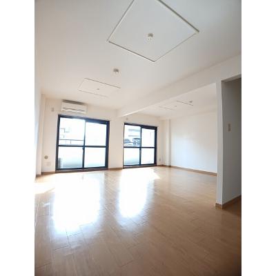 グランド・メール 102【管理NO：1-009488901-01020】 ★家具家電は申し込み後に搬入しますの物件画像