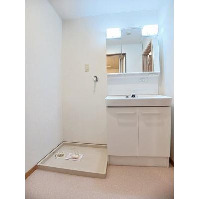 グランド・メール 102【管理NO：1-009488901-01020】 ★家具家電は申し込み後に搬入しますの物件画像