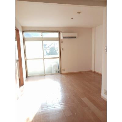 コーポサンシャイン 205【管理NO：1-004690201-02040】 ★家具家電は申し込み後に搬入します★の物件画像