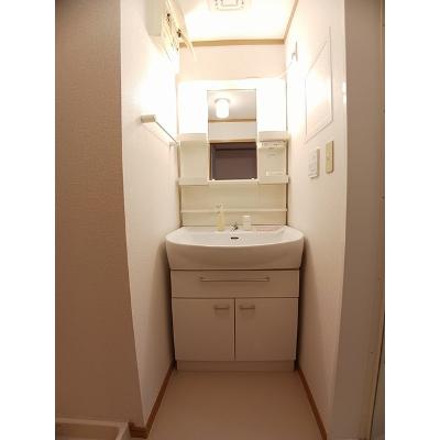 こうやリバーサイドヒルズⅠ番館 202【管理NO：1-013231501-02020】 ★家具家電は申し込み後に搬入します 2026年08月中旬入居可能の物件画像