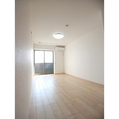 フライハイト 306【管理NO：1-019143101-03050】 ★家具家電は申し込み後に搬入します★の物件画像