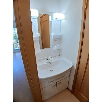 サニーホワイト 103【管理NO：1-014075301-01030】 ★家具家電は申し込み後に搬入します★の物件画像