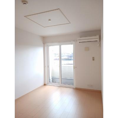 カリーナガーデン 103【管理NO：1-016447401-01030】 ★家具家電は申し込み後に搬入します★の物件画像