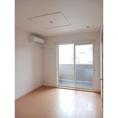 プリマベーラ　Ｄ 103【管理NO：1-015642704-01030】 ★家具家電は申し込み後に搬入します★の物件画像