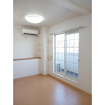 プリマベーラ　Ａ 205【管理NO：1-015642701-02040】 ★家具家電は申し込み後に搬入します★の物件画像