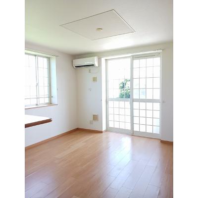 デュエル　ミサキⅢ　Ａ 201【管理NO：1-012615401-02010】 ★家具家電は申し込み後に搬入します★の物件画像