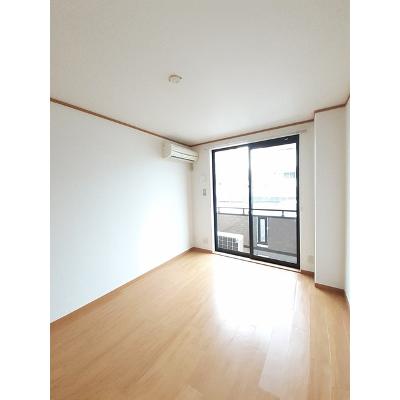 サザン・ヴィアーレＢ 105【管理NO：1-011812502-01040】 ★家具家電は申し込み後に搬入しますの物件画像