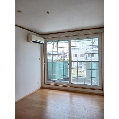 シャンゼリゼ弐番館 202【管理NO：1-009378501-02020】 ★家具家電は申し込み後に搬入します★の物件画像