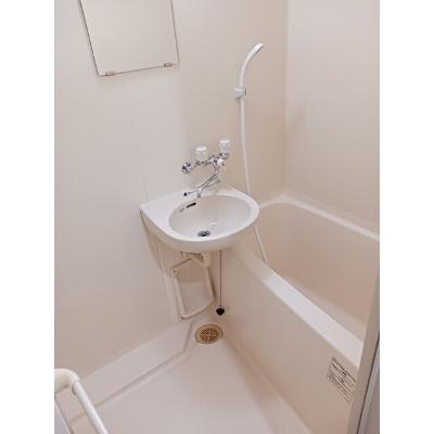 カーザ・モラエス 203【管理NO：1-007615301-02030】 ★家具家電は申し込み後に搬入します★の物件画像