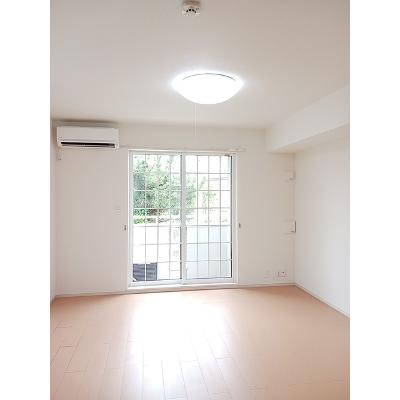 ディアコート 101【管理NO：1-019295001-01010】 ★家具家電は申し込み後に搬入します★の物件画像