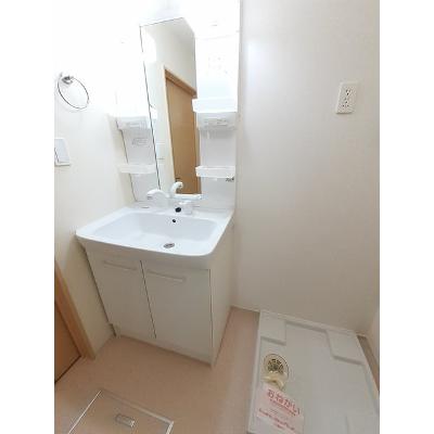 グリーンシトラス 203【管理NO：1-018889101-02030】 ★家具家電は申し込み後に搬入します★の物件画像