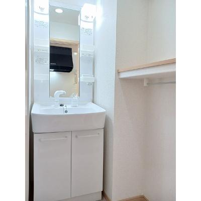 キルシュ　ブラウ 201【管理NO：1-017895401-02010】 ★家具家電は申し込み後に搬入します★の物件画像