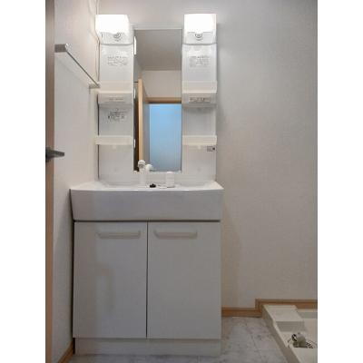 セレブリティ　Ｃ 203【管理NO：1-016740302-02030】 ★家具家電は申し込み後に搬入します★の物件画像