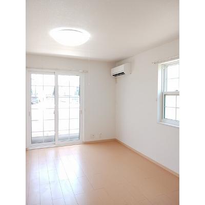 Ｖｉｌｌａ鶴島Ｂ 102【管理NO：1-016493402-01020】 ★家具家電は申し込み後に搬入します★の物件画像