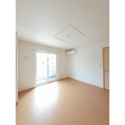 サニースクエアＡ 102【管理NO：1-015822401-01020】 ★家具家電は申し込み後に搬入します★の物件画像