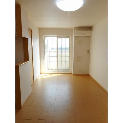 プリマベーラ　Ｂ 102【管理NO：1-015642702-01020】 ★家具家電は申し込み後に搬入します★の物件画像