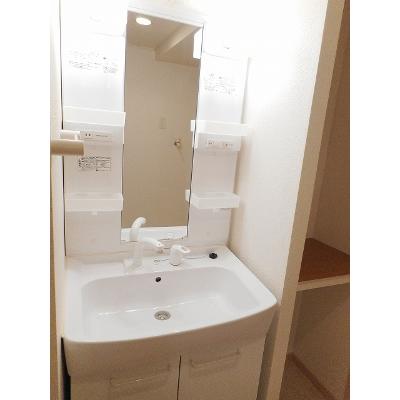 プリマベーラ　Ｂ 102【管理NO：1-015642702-01020】 ★家具家電は申し込み後に搬入します★の物件画像