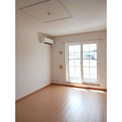 リブ・グリーン 201【管理NO：1-015298101-02010】 ★家具家電は申し込み後に搬入します★の物件画像