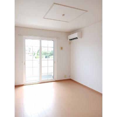 リブ・グリーン 103【管理NO：1-015298101-01030】 ★家具家電は申し込み後に搬入します★の物件画像