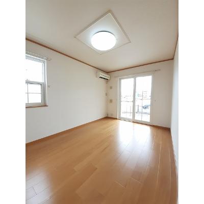 モーント　シャイン　Ｃ 101【管理NO：1-014339901-01010】 ★家具家電は申し込み後に搬入します★の物件画像