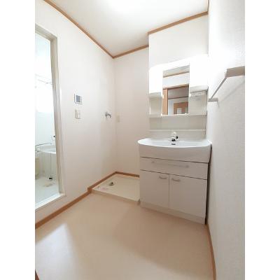 モーント　シャイン　Ｃ 101【管理NO：1-014339901-01010】 ★家具家電は申し込み後に搬入します★の物件画像