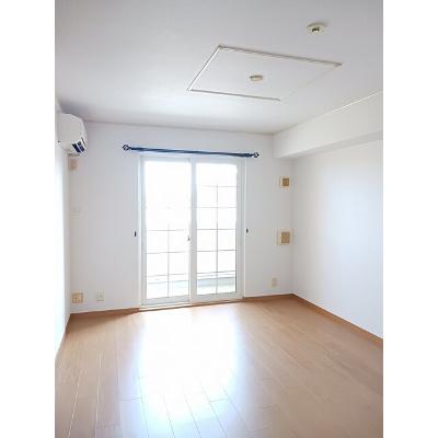 メゾン・ラ・フォンテーヌ 103【管理NO：1-013542301-01030】 ★家具家電は申し込み後に搬入します★の物件画像