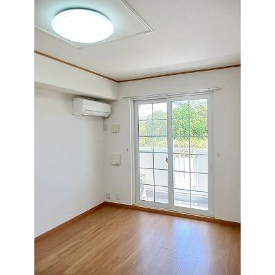 ティンバーハイツ 102【管理NO：1-013052601-01020】 ★家具家電は申し込み後に搬入します★の物件画像