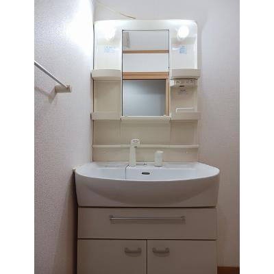 シャン・ド・フルール　Ｂ 103【管理NO：1-012342002-01030】 ★家具家電は申し込み後に搬入します★の物件画像