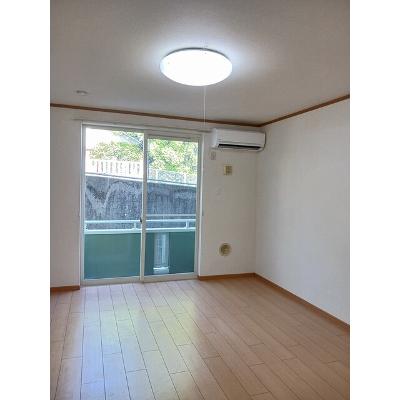 メゾン・ジュネス 101【管理NO：1-011973201-01010】 ★家具家電は申し込み後に搬入します★の物件画像