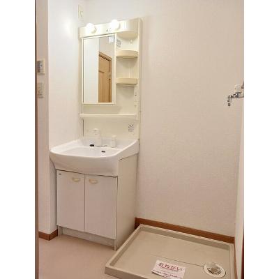 リーオ・グランデＡ 101【管理NO：1-011882301-01010】 ★家具家電は申し込み後に搬入します★の物件画像