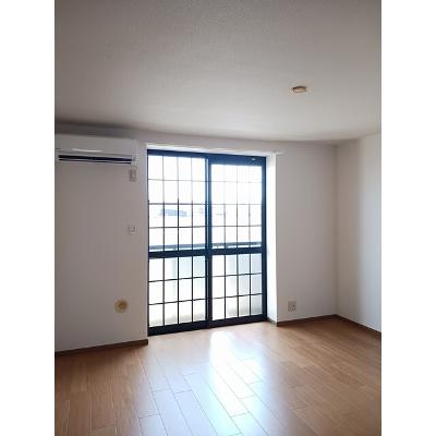 カサ　モデルナ　Ⅰ 102【管理NO：1-011640701-01020】 ★家具家電は申し込み後に搬入します★の物件画像