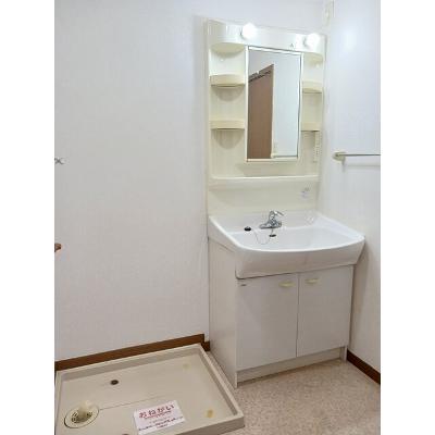 カサ　モデルナ　Ⅰ 102【管理NO：1-011640701-01020】 ★家具家電は申し込み後に搬入します★の物件画像