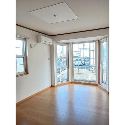 ＣｏｕｎｔｒｙⅠ 101【管理NO：1-007781501-01010】 ★家具家電は申し込み後に搬入します★の物件画像