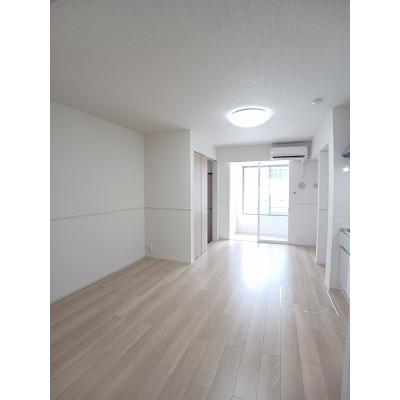 ブランド　ボヌール 102【管理NO：1-028041901-01020】 ★家具家電は申し込み後に搬入しますの物件画像