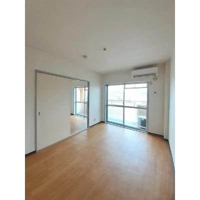 ルレーブ・ロイヤル 302【管理NO：1-005966001-03020】 ★家具家電は申し込み後に搬入しますの物件画像