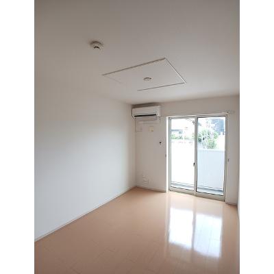ワイズＫＭ 101【管理NO：1-020412601-01010】 ★家具家電は申し込み後に搬入します★の物件画像