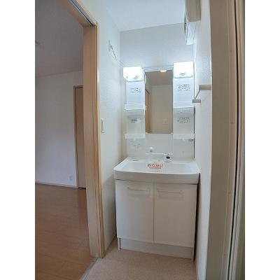 ワイズＫＭ 101【管理NO：1-020412601-01010】 ★家具家電は申し込み後に搬入します★の物件画像