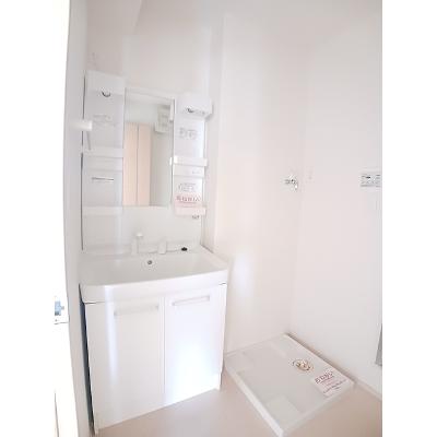 パイン・フィールズ 101【管理NO：1-019287301-01010】 ★家具家電は申し込み後に搬入しますの物件画像